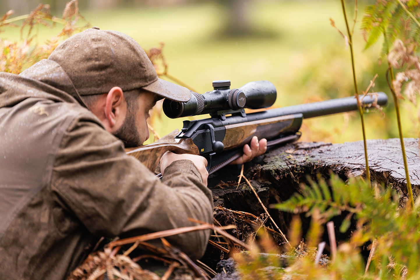 Blaser R8 modulärt jaktgevär i helbild